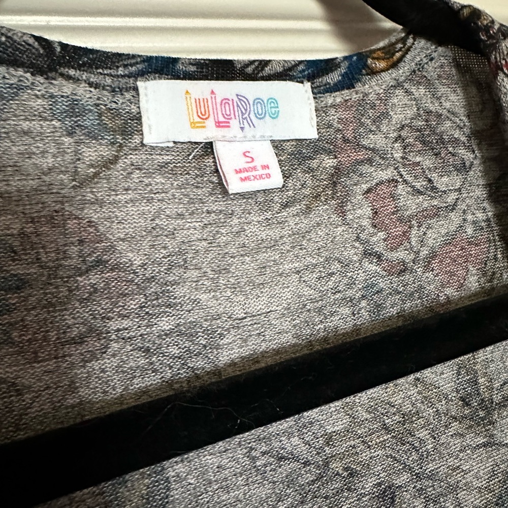 Floral Gray sweater - Picture 4 of 4